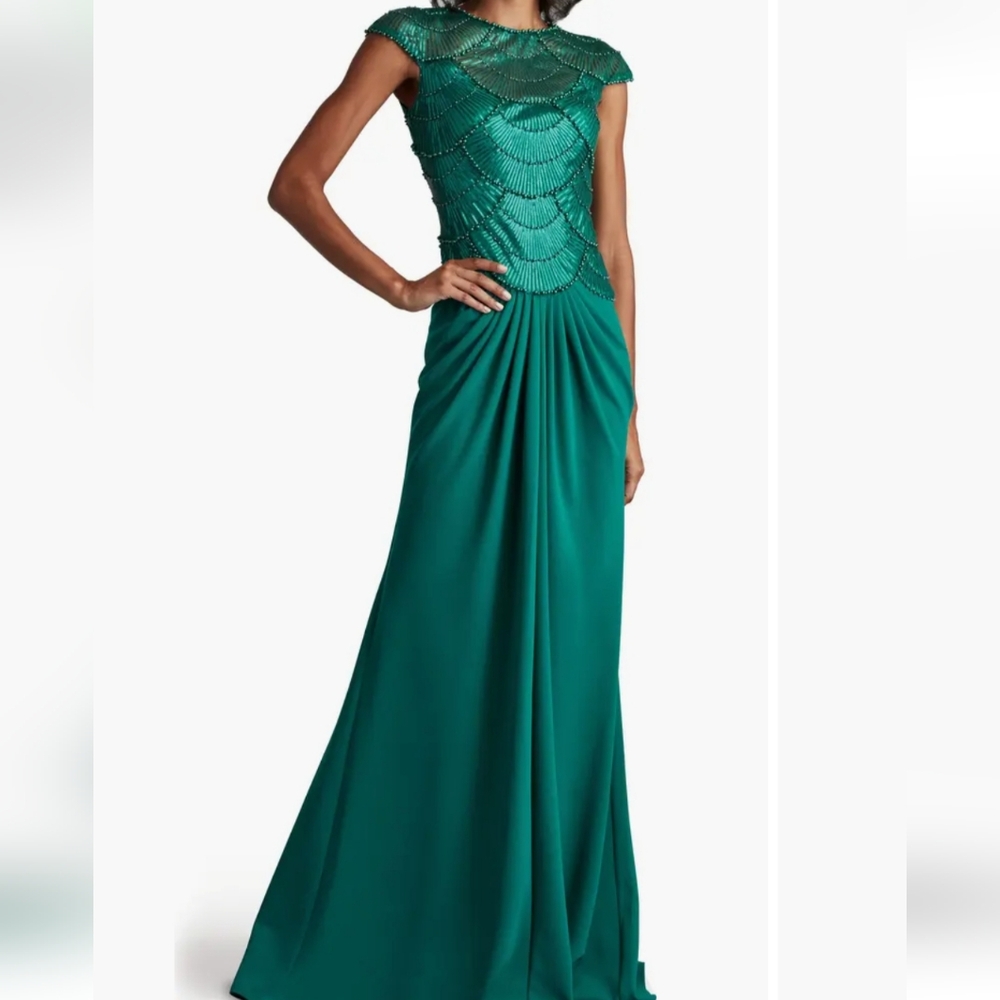 Elegant Green Maxi Dress